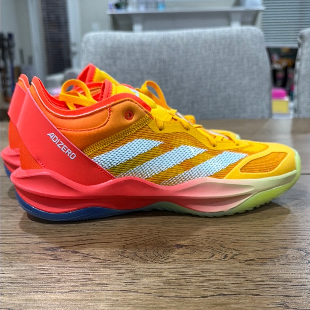 Adizero Select 2.0 SMU Men’s size 9